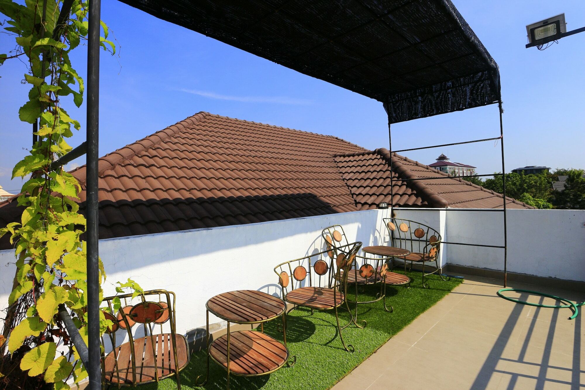 Frühstückspension Tasana Garden 2*
